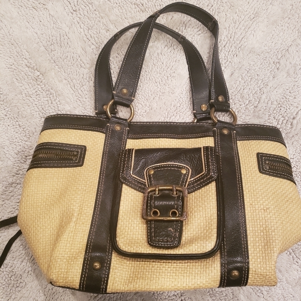 COACH-Vintage-L05K-113 Gold Shoulder Bag